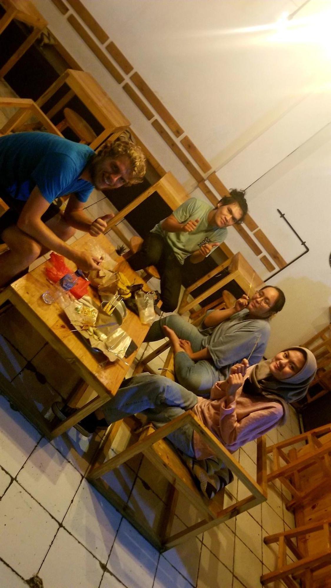 Coffeebunk Hostel Tangerang Zewnętrze zdjęcie